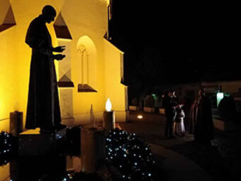 Postavljanje adventskog vijenca i molitva uoči Došašća, Krašić, 29. studenoga 2020.