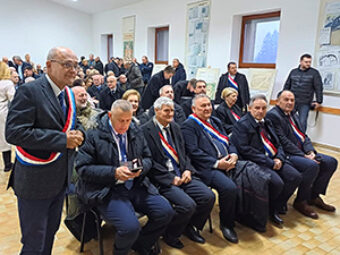 Zmajski stol u Osijeku sudjelovao u obilježavanju 30. obljetnice dolaska humanitarnog konvoja Bijeli put za Novu Bilu i Bosnu Srebrenu, Nova Bila, 20. prosinca 2023.