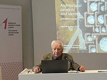 Održano predavanje „Intencije u arhitekturi“ akademika Andrije Mutnjakovića, Zmaja Osječkog III., Osijek, 5. listopada 2023.