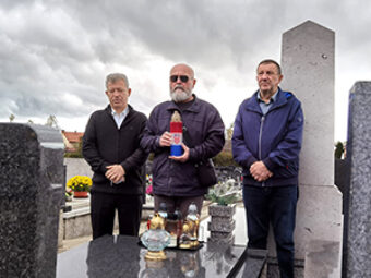 Zmajski stol u Karlovcu obilježio blagdan Svih Svetih, Dubovac, 1. studenoga 2023.