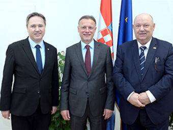 Predsjednik Hrvatskoga sabora Gordan Jandroković primio predsjednika Matice hrvatske Damira Zorića i Velikog meštra Družbe „Braća Hrvatskoga Zmaja“ Mislava Grgića, Zagreb, 16. travnja 2026.