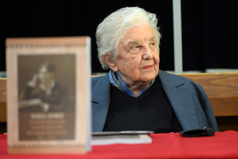 Razgovor s povodom: DR. SC. AGNEZA SZABO, ZMAJICA OD ANTIČKE MURSE, S PREDSTAVLJANJEM KNJIGE: „MARIJA KUMIČIĆ – DOPRINOSI PROSLAVAMA TISUĆITE OBLJETNICE HRVATSKOGA KRALJEVSTVA (925. – 1925.)“