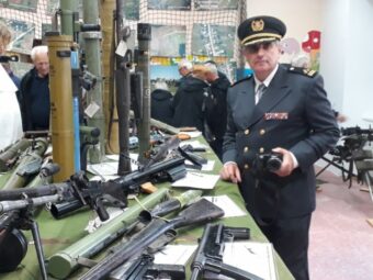 Izložba oružja, opreme, minsko eksplozivnih sredstava i fotografija iz Domovinskog rata, Karlovac, 4. listopada 2019.